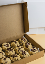 Load image into Gallery viewer, JCB Frozen Cookie Dough Box