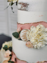 Load image into Gallery viewer, Naked Floral &amp; Macs Cake
