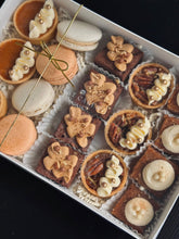 Load image into Gallery viewer, Thanksgiving Dessert Box
