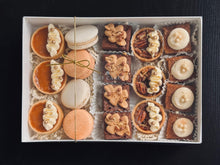 Load image into Gallery viewer, Thanksgiving Dessert Box
