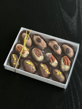Load image into Gallery viewer, Stuffed Dessert Date Box
