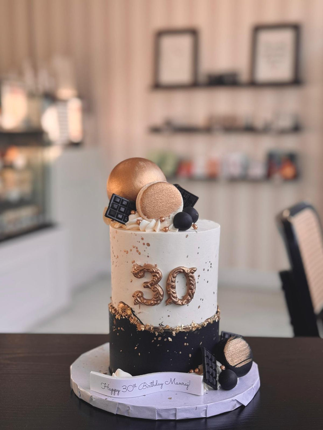 Lux Bauble Cake