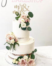 Load image into Gallery viewer, The Naked Floral Cake
